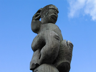 Fototapeta premium Nueva Zelanda. Totem maori cerca de Auckland. Oceania