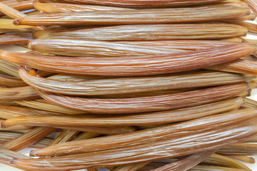 pr&eacute;paration de la vanille, gousses en phase de s&eacute;chage 