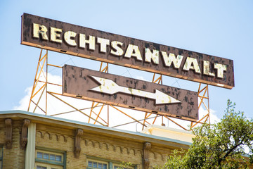Obraz premium Schild 295 - Rechtsanwalt