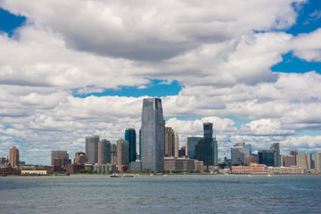 Fototapeta na wymiar New York city skyline seen from water