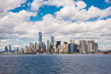 Naklejka premium Panoramę Nowego Jorku widziana z wody