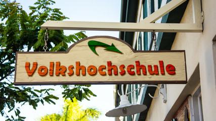 Schild 342 - Volkshochschule