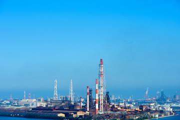Obraz premium 夏の北九州工業地帯