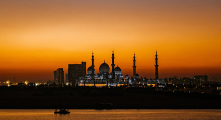 Sheik Zayed Mosque as seen at night