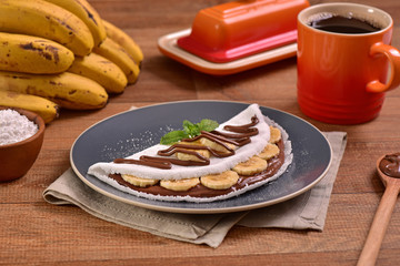 Tapioca filled with hazelnut cream and banana slices