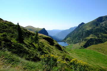 Fototapeta na wymiar Diga in montagna sul Passo San Marco, Lombardia, Italia, Alpi Orobie. 