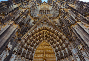 The beautifully crafted Western Entrance of the Cologne Cathedral (