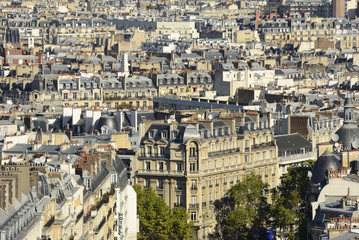 Vue sur les toits de Paris - A view over Paris, France