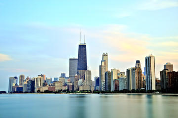 Fototapeta na wymiar Chicago Skyline at Sunset in Epic Colors