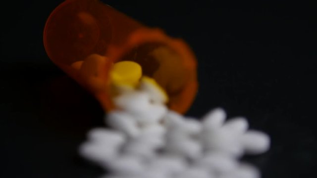 Pills Go In And Out Of Focus Simulating What It Is Like To Be High