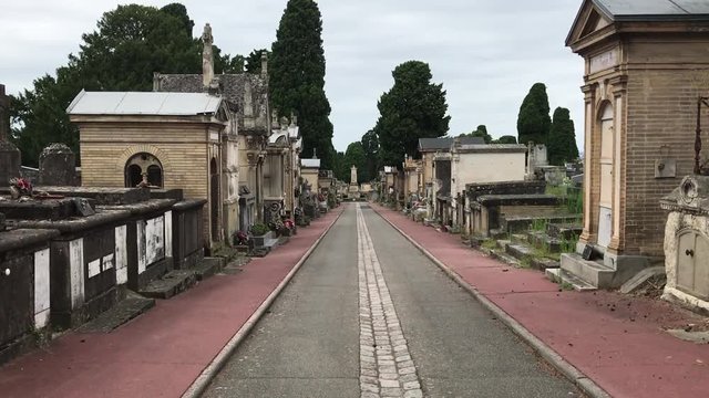 Cimeti&egrave;re de Terre Cabade &agrave; Toulouse, Haute-Garonne