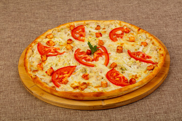 Pizza caesar with chicken