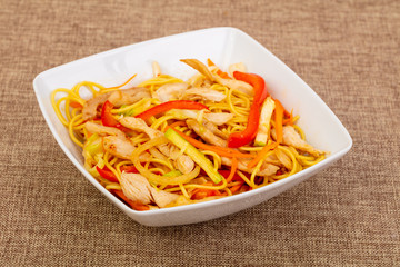 Wok noodle with pork and vegetables