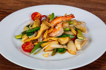 Stir fry with seafood