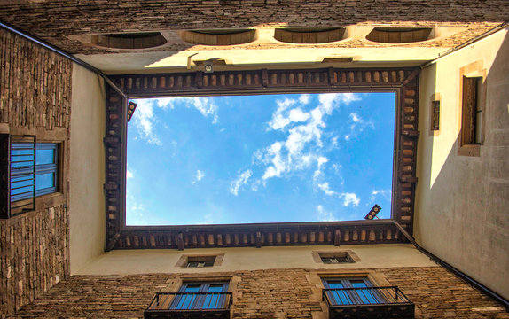 Barcelona. Sky in rectangle. Picasso museum