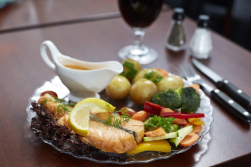 Grilled Salmon with vegetables