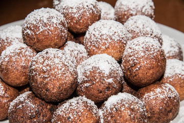 Doughnut balls