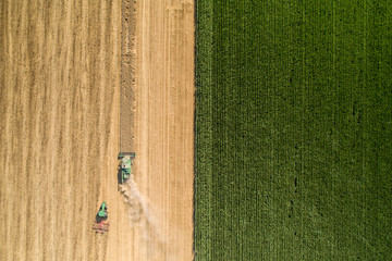 Harvesting cornbine at summer © Csák István