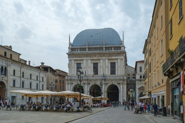Fototapeta na wymiar Brescia central square, Italy