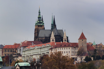 Obraz premium Prague Castle and its surrounding buildings