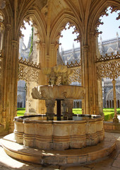 Fontaine du Monast&egrave;re de Batalha