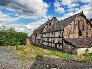 alte Geb&auml;ude mit Fachwerk und Ziegeln
