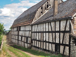 alte Geb&auml;ude mit Fachwerk und Ziegeln