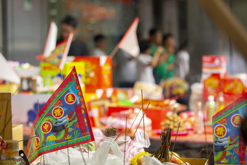 Chinese traditional religious practices, Zhongyuan Purdue, Chinese Ghost Festival, offering sacrifices to ghosts and people and people