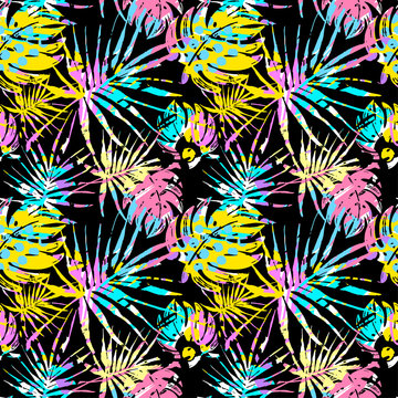Seamless summer tropical leaves pattern, textile doodle grunge texture.