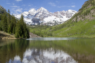 Fototapeta na wymiar Colorado Mountain Lake