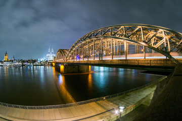 Obraz premium View on Cologne Cathedral and Hohenzollern Bridge, Germany