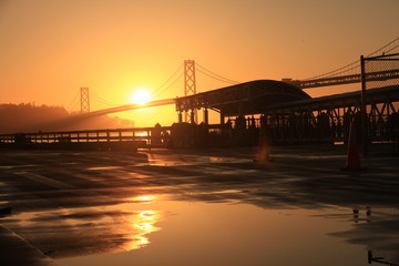 Fototapeta na wymiar Sunrise at Bay Bridge, San Francisco