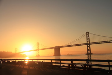 Obraz premium Sunrise at Bay Bridge, San Francisco