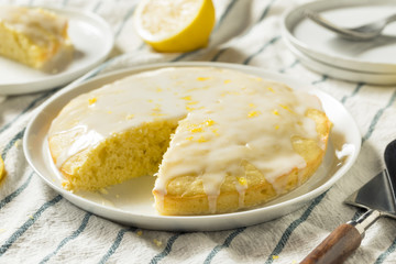 Sweet Homemade Yellow Lemon Lemoncello Cake