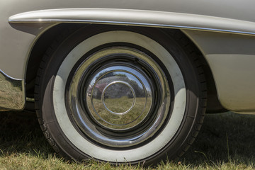 Oldtimer detail vom Autoreifen
