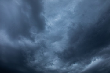 Fototapeta premium Gewitterwolken am Himmel