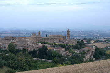 Fototapeta na wymiar Italy,Marche,panorama,village,medieval,view,horizon,summer,europe,hill,old,panoramic,tourism
