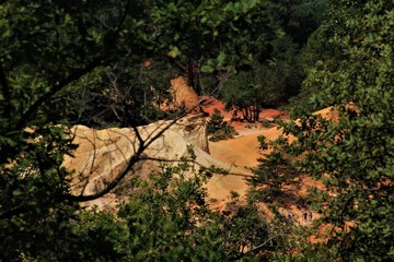 Rustrel et son colorado