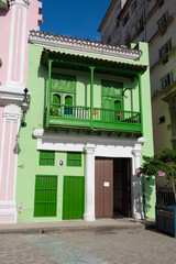Fototapeta na wymiar Colorful house in streets of Havana, Cuba
