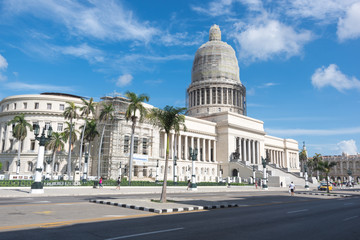 Fototapeta na wymiar Havana, Cuba - 06 29 2018: Life in front of Capitol
