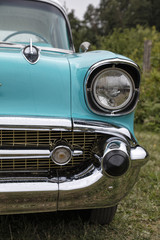 Obraz na płótnie Canvas US vintage car, front view