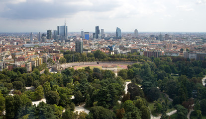 Milano skyline in agosto
