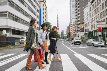 Women shopping in Tokyo