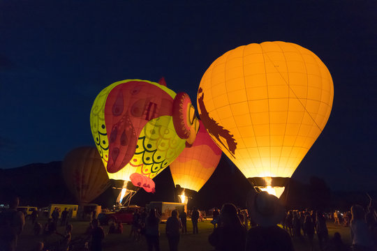 hot air balloon night