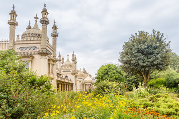 Fototapeta na wymiar Royal Pavilion in Brighton in East Sussex in the UK. The Royal Pavilion is an exotic palace in the centre of Brighton. The palace mixes Regency grandeur with the visual style of India and China.
