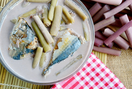 Lotus Stem and Mackerels Fish in Coconut Milk Soup (Thai name is gaaeng gathi saai buaa bplaa thuu neung)
Traditional Thai food Lotus Menu.