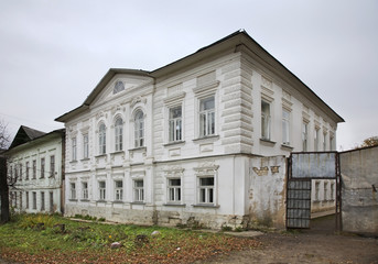 Fototapeta na wymiar House of merchants Korovkin in Kalyazin Russia