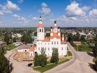 Fototapeta na wymiar The Nativity Church, Totma, Russia. Architectural forms reminiscent of a ship. view from above