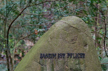 Grabstein mit Goethe-Zitat in Stahnsdorf (Ausschnitt)