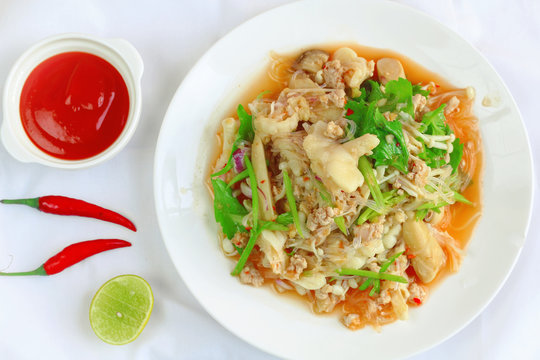 Spicy chicken feet salad with Golden Needle Mushroom and celery